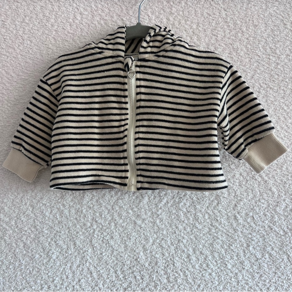 Forever French Baby Stripe Cream Black Hooded Sweater Neutral Size 0-3‎ Months